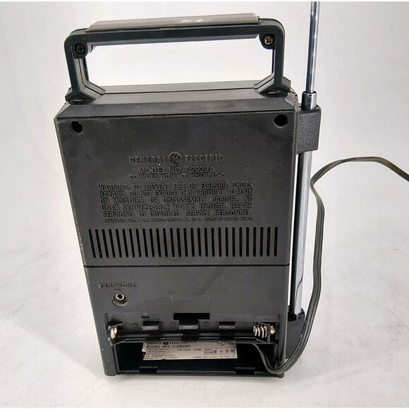 GE Portable AM / FM / TV Radio 7-2929A | Vintage | Works - Picture 9 of 10